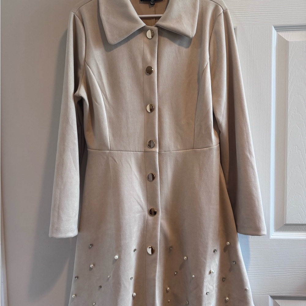 Elegant Cream Women's Coat